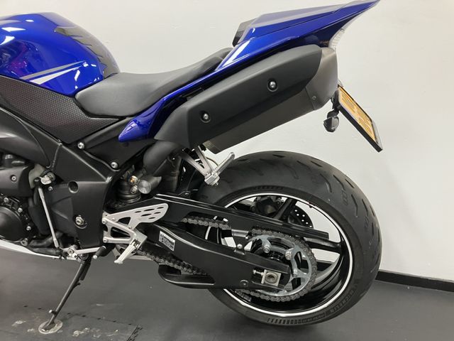 yamaha - yzf-r1