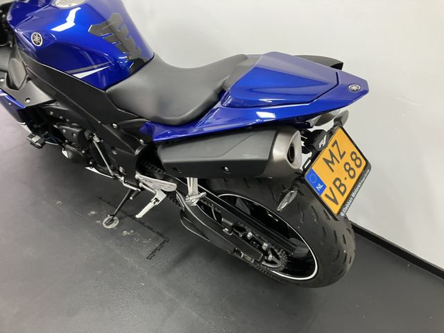 yamaha - yzf-r1