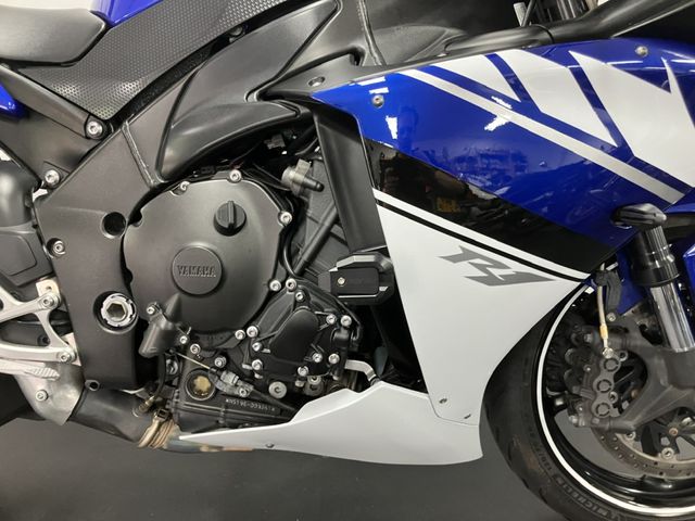 yamaha - yzf-r1