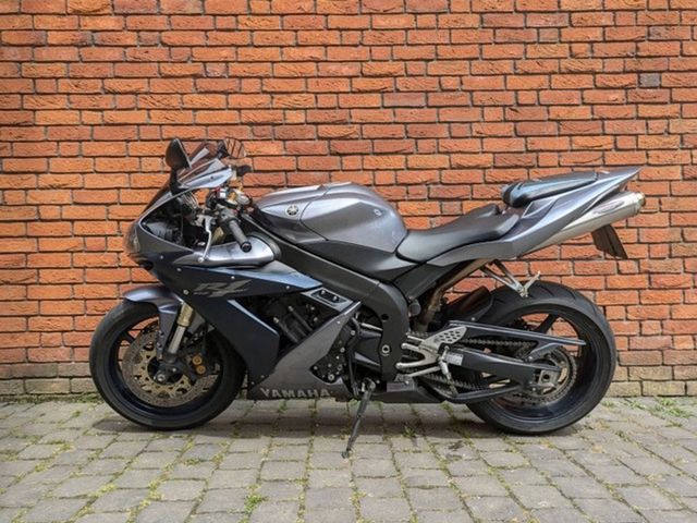 yamaha - yzf-r1