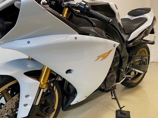 yamaha - yzf-r1