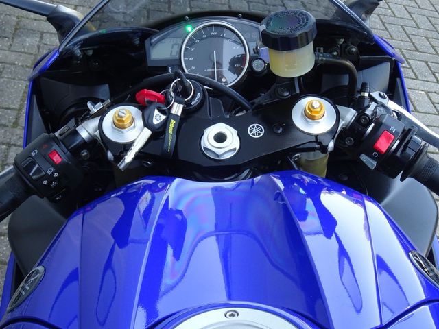 yamaha - yzf-r1