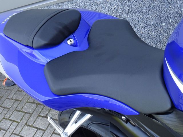 yamaha - yzf-r1