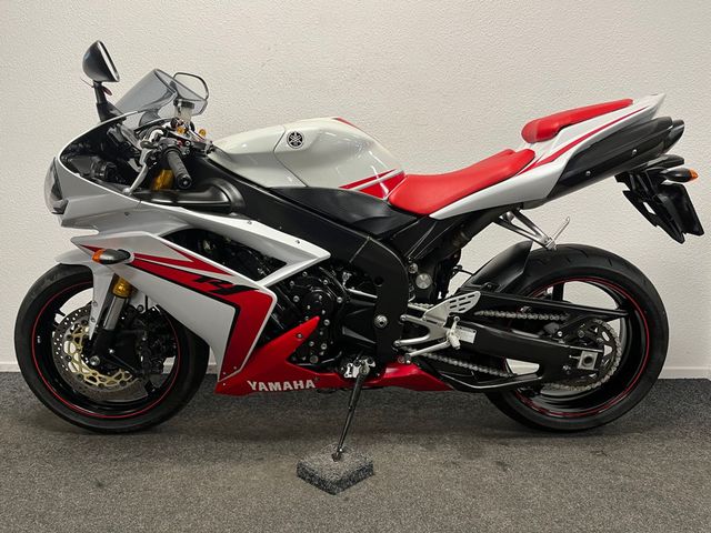 yamaha - yzf-r1