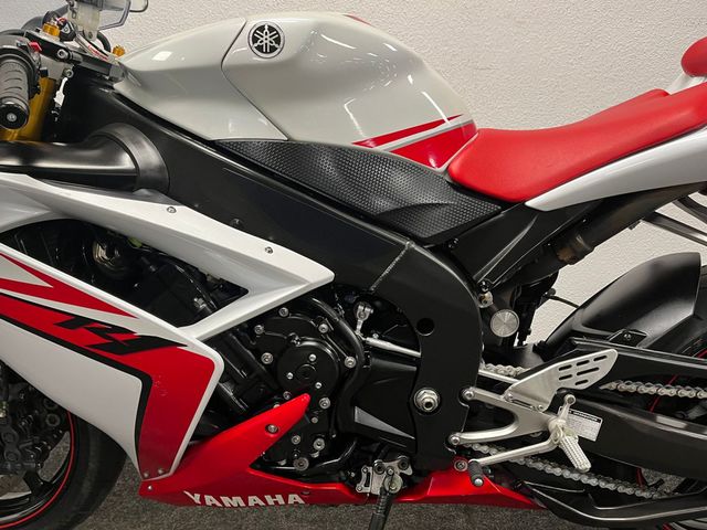 yamaha - yzf-r1