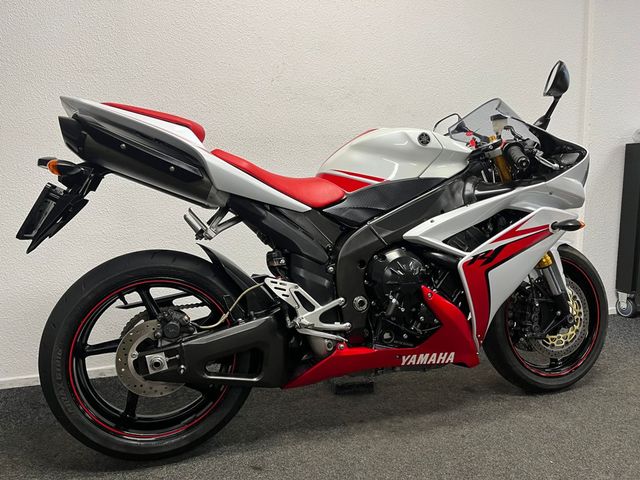 yamaha - yzf-r1