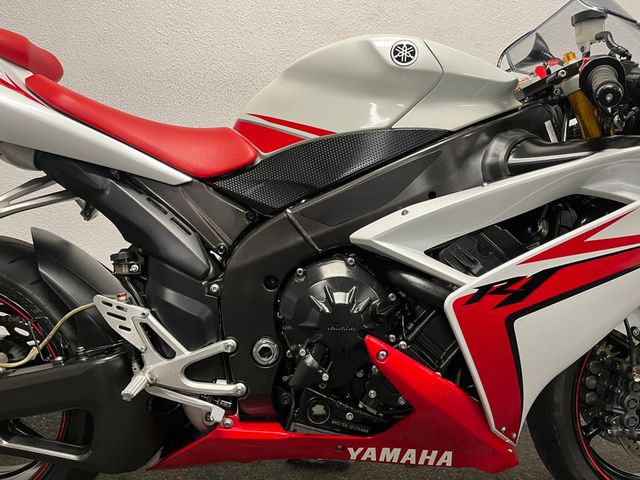 yamaha - yzf-r1