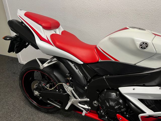 yamaha - yzf-r1