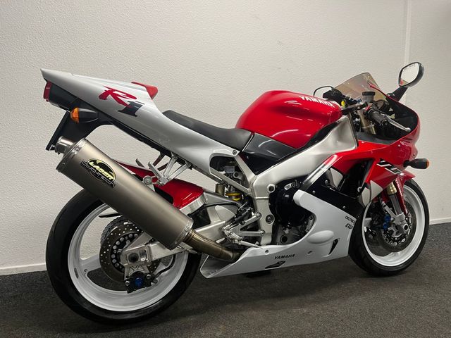 yamaha - yzf-r1