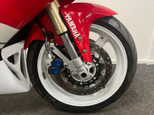 yamaha - yzf-r1