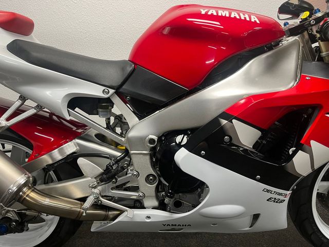 yamaha - yzf-r1