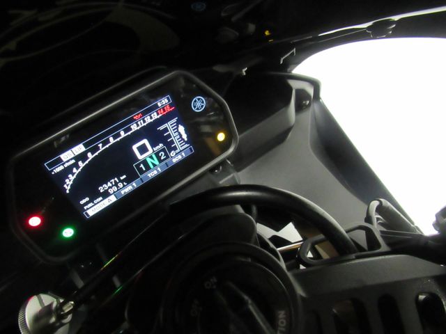 yamaha - yzf-r1