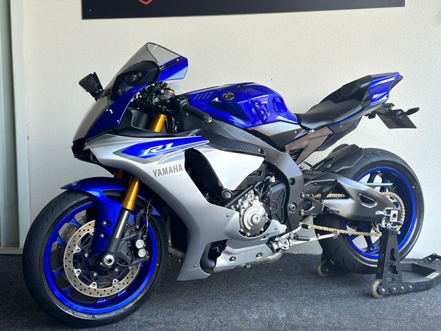 yamaha - yzf-r1