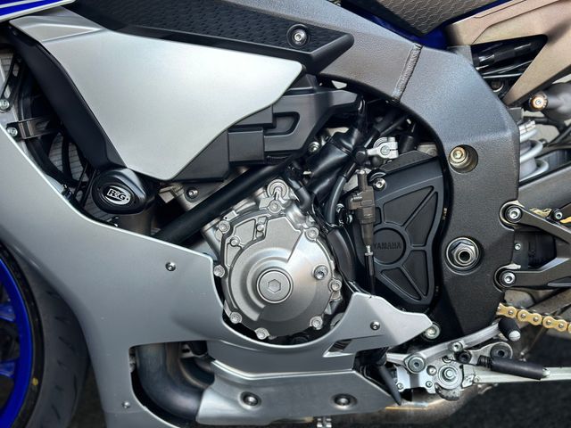 yamaha - yzf-r1