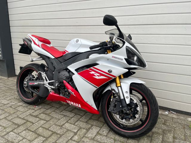 yamaha - yzf-r1