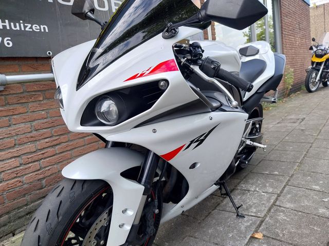 yamaha - yzf-r1