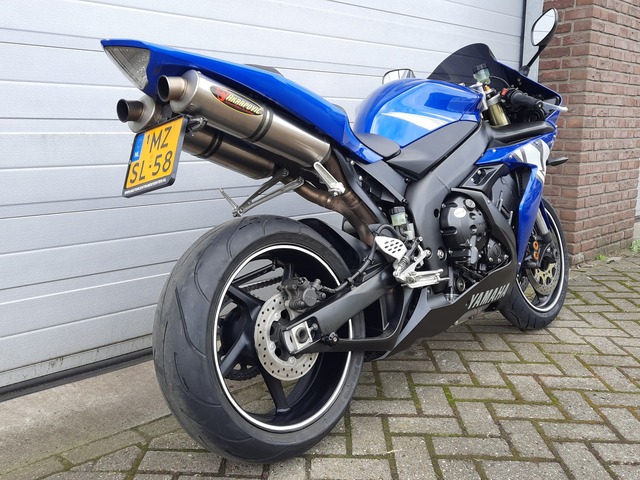 yamaha - yzf-r1