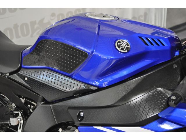 yamaha - yzf-r1