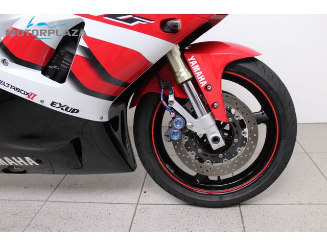 yamaha - yzf-r1