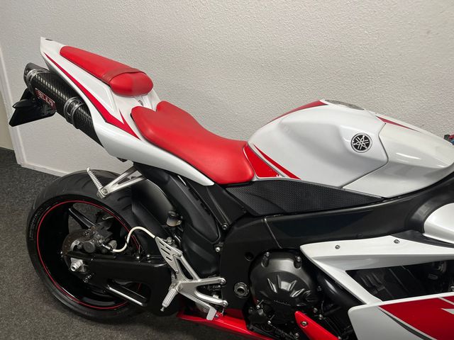 yamaha - yzf-r1