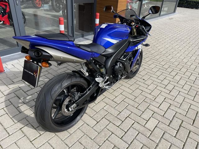 yamaha - yzf-r1