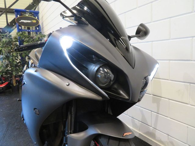 yamaha - yzf-r1