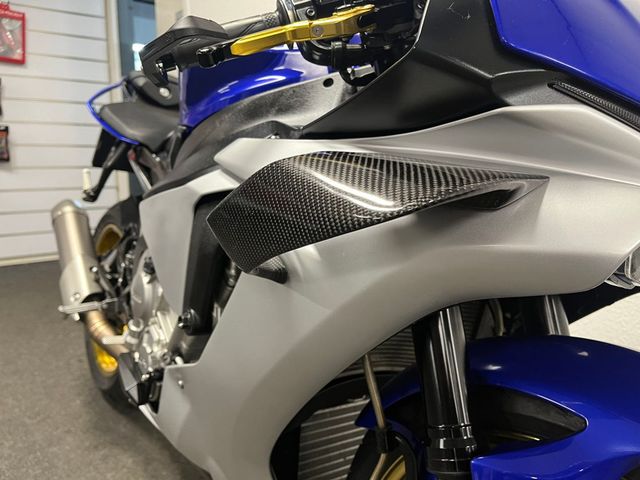 yamaha - yzf-r1