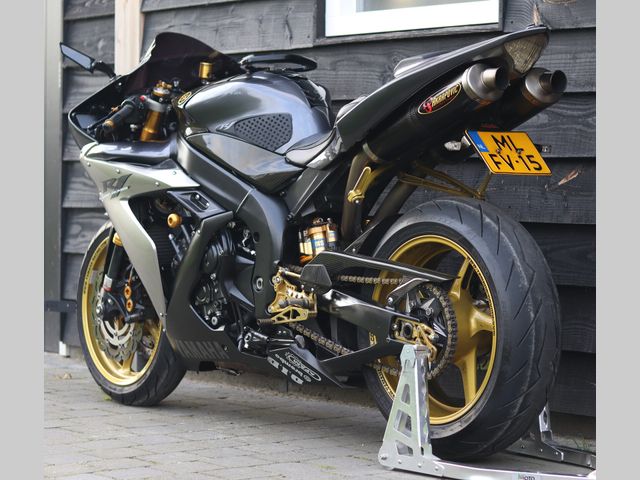 yamaha - yzf-r1