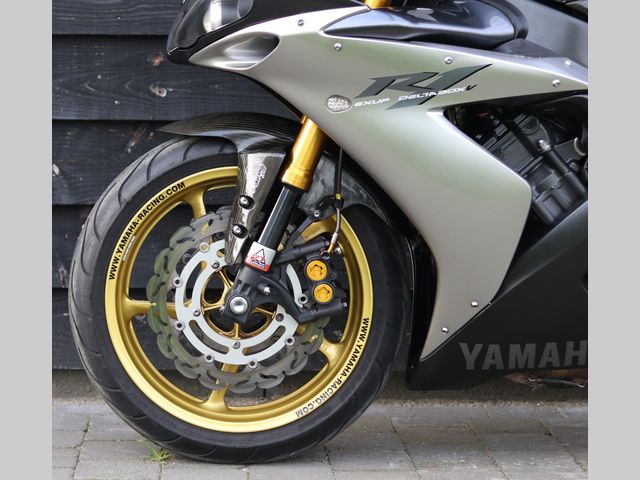 yamaha - yzf-r1