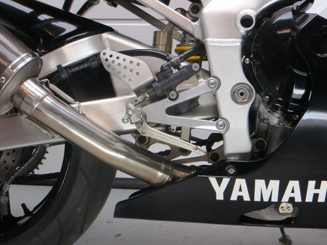 yamaha - yzf-r1