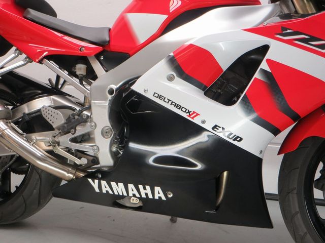 yamaha - yzf-r1