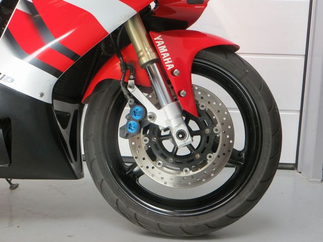 yamaha - yzf-r1