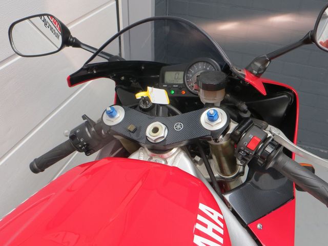 yamaha - yzf-r1