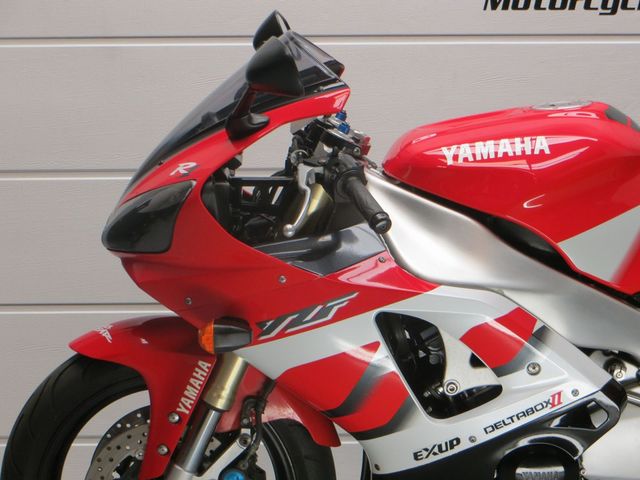 yamaha - yzf-r1