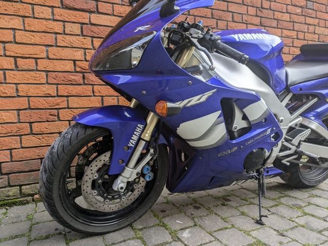 yamaha - yzf-r1