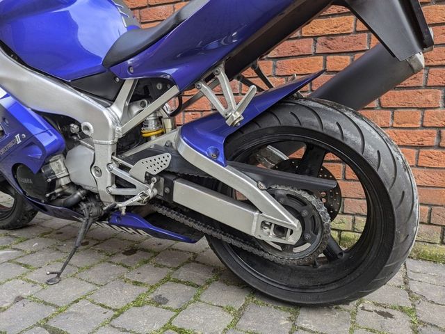 yamaha - yzf-r1