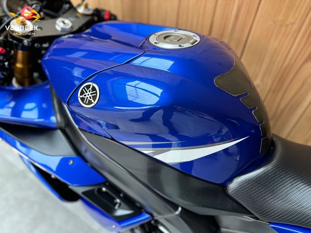 yamaha - yzf-r1