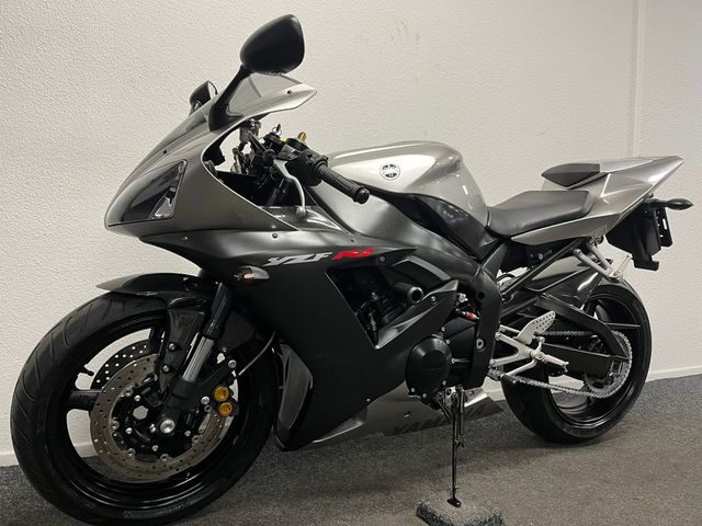 yamaha - yzf-r1