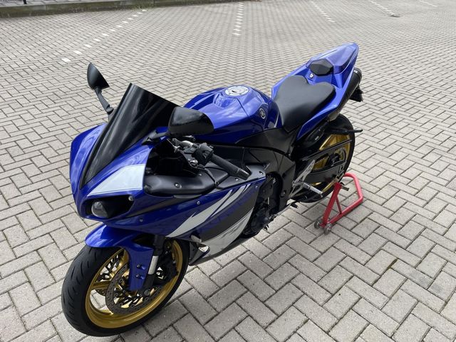 yamaha - yzf-r1