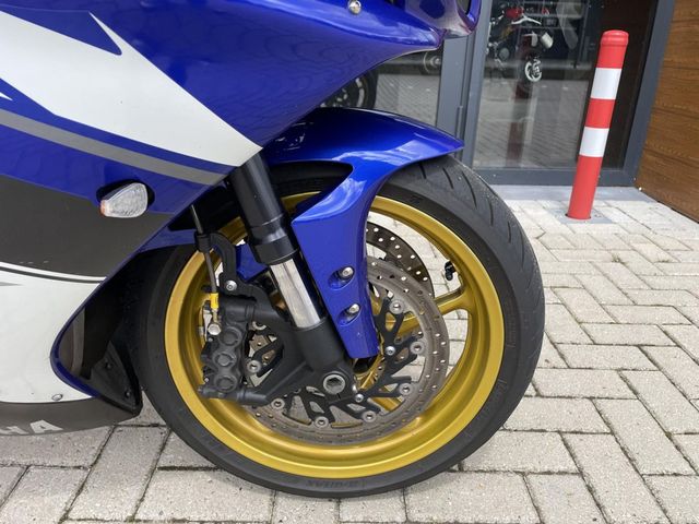 yamaha - yzf-r1