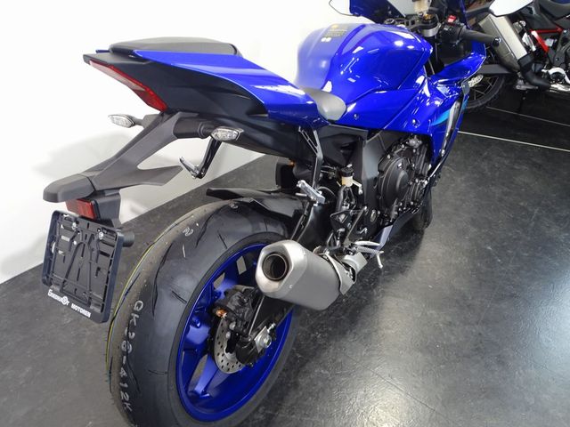 yamaha - yzf-r1