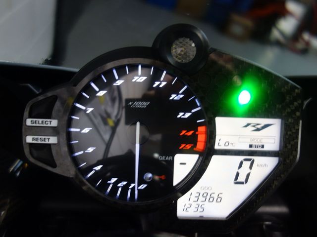 yamaha - yzf-r1