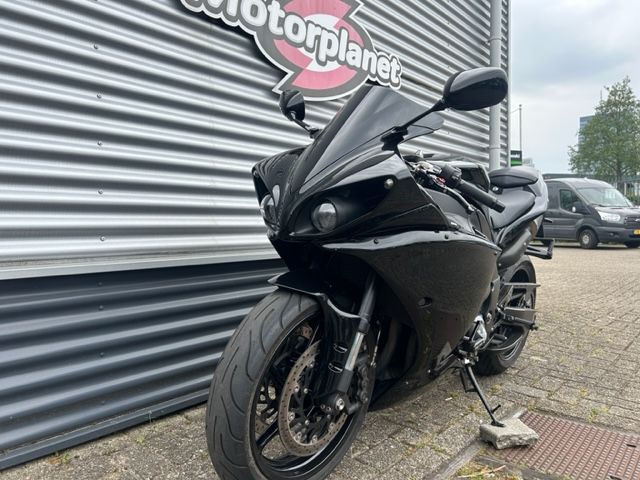 yamaha - yzf-r1