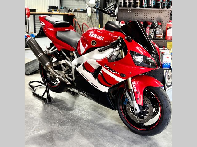 yamaha - yzf-r1