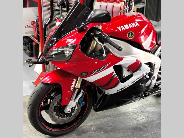 yamaha - yzf-r1
