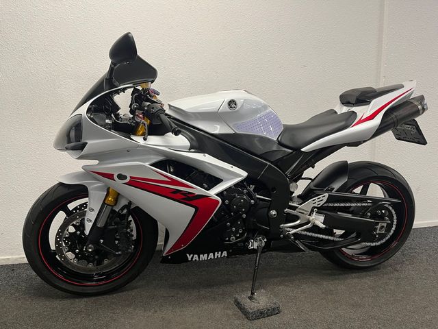 yamaha - yzf-r1