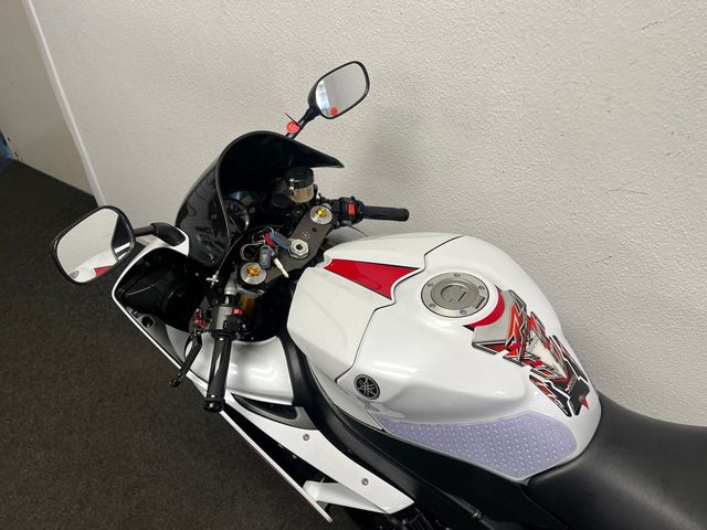 yamaha - yzf-r1