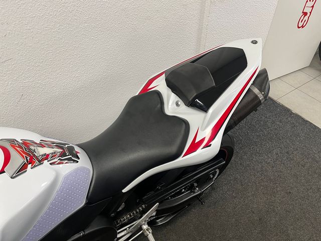 yamaha - yzf-r1