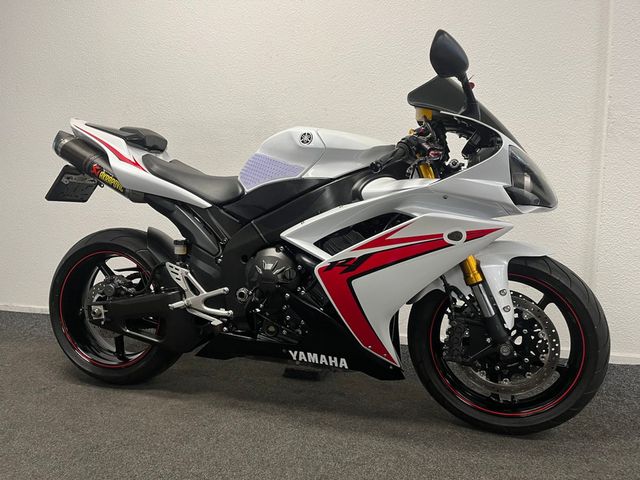 yamaha - yzf-r1