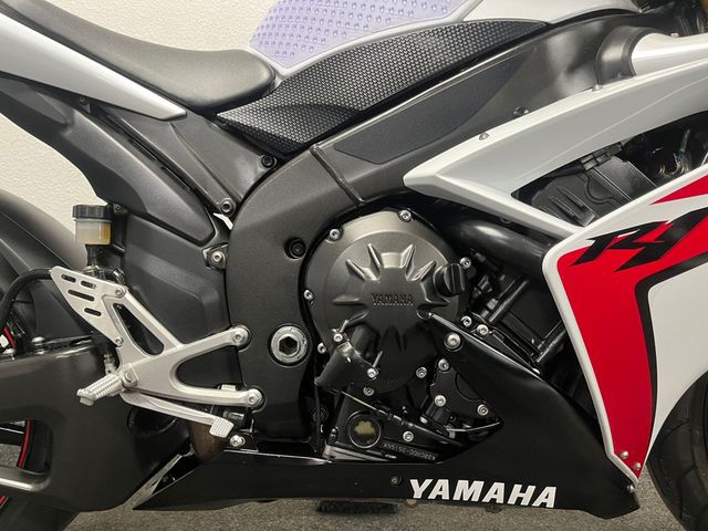 yamaha - yzf-r1